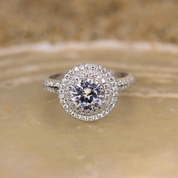 ENGAGEMENT/BRIDAL RINGS - Picture 1 of 3